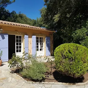  Hébergement de vacances Maisonnette Dans Le Luberon - Bois Romay France